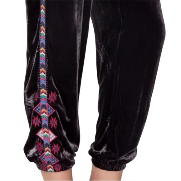 Johnny Was Ruah Velvet Joggers - Picture 3 of 7